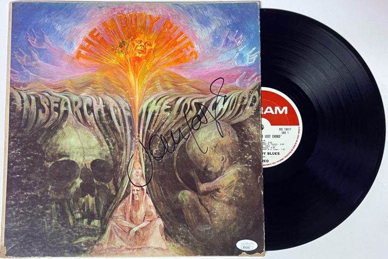 John Lodge signed Moody Blues 1968 In Search of the Lost Chord Album/Record- JSA
