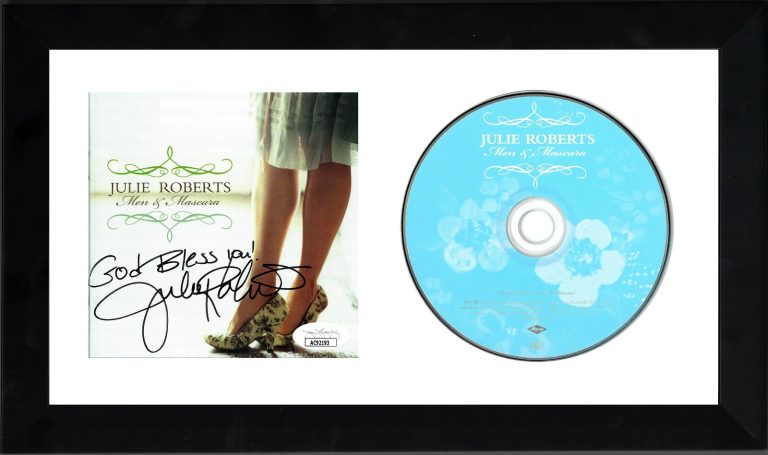 Julie Roberts signed 2006 Men & Mascara Album Booklet w/CD Framed w/insc- JSA