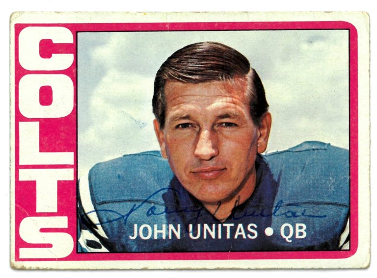 Johnny Unitas signed 1972 Topps Football Card #165- COA (Baltimore Colts)