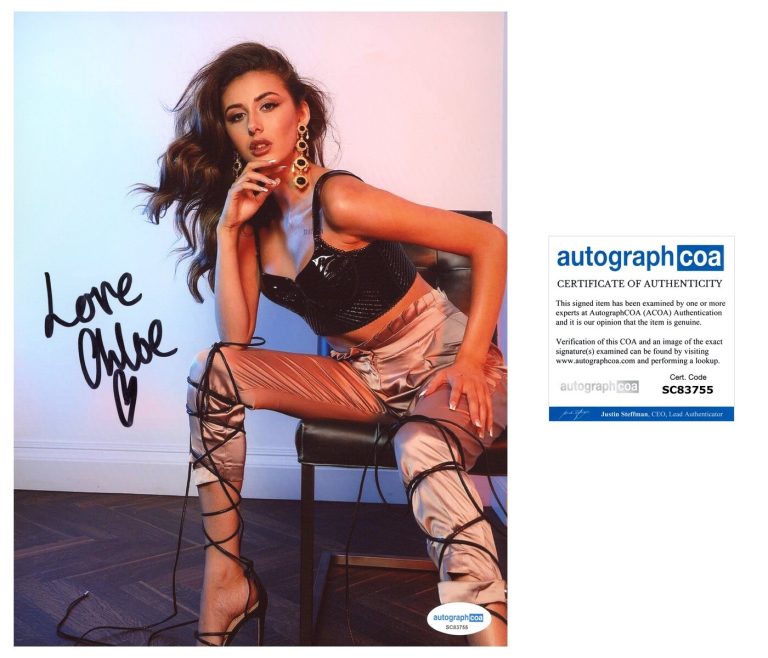 Chloe Veitch ‘Too Hot To Handle’ Sexy Signed 8x10 Photo ACOA Netflix Reality TV