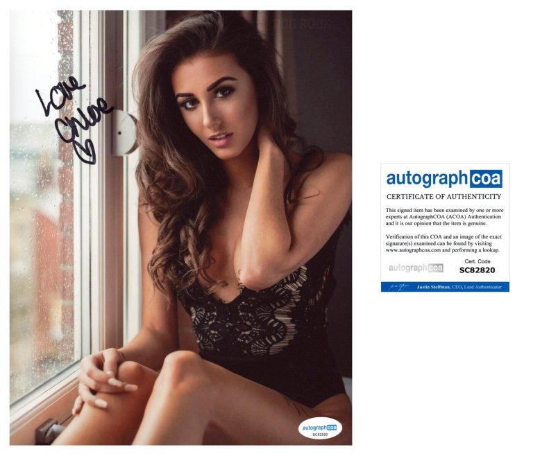 Chloe Veitch ‘Too Hot To Handle’ Sexy Signed 8x10 Photo ACOA Netflix Reality TV