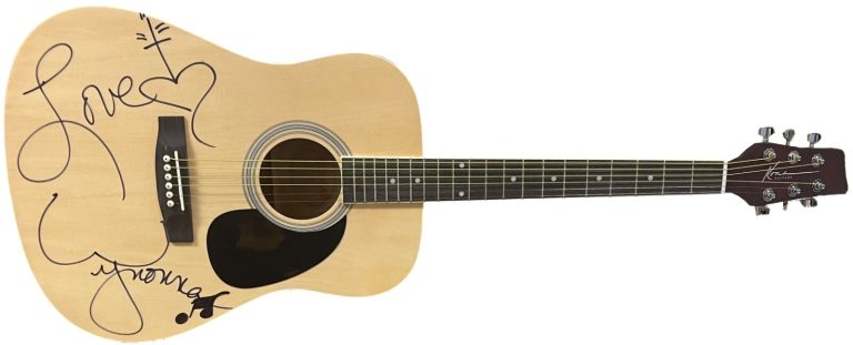 Wynonna Judd signed Kona Acoustics Guitar Rare Custom Sig-Artwork – Beckett Rev