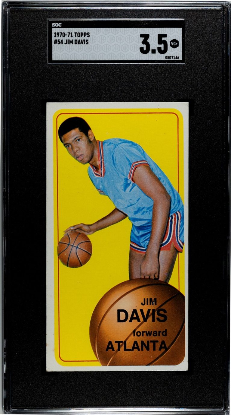 Jim Davis 1970-71 Topps Card #54- SGC Graded 3.5 VG+ (St. Louis/Atlanta Hawks)