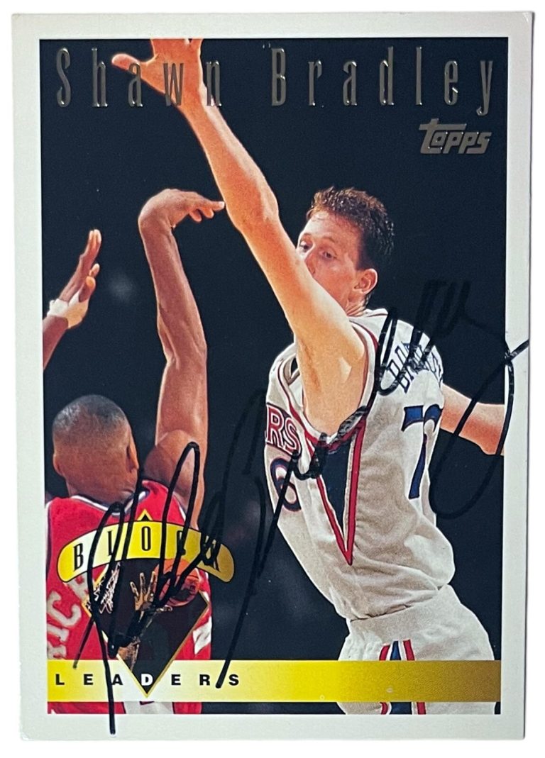 Shawn Bradley signed 1995-96 Topps On Card Auto #310- COA (Philadelphia 76ers)