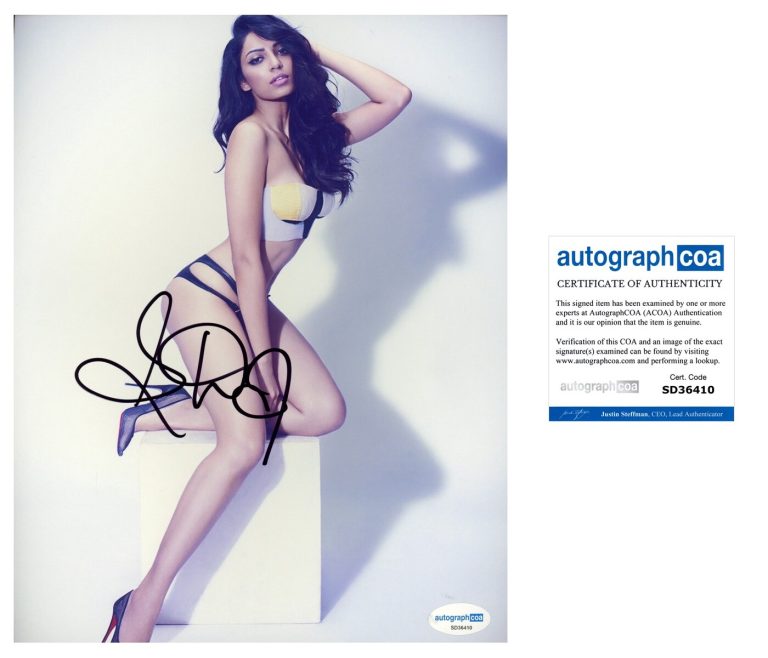 Sobhita Dhulipala ‘Monkey Man’ Sexy Actress Signed 8x10 Photo ACOA
