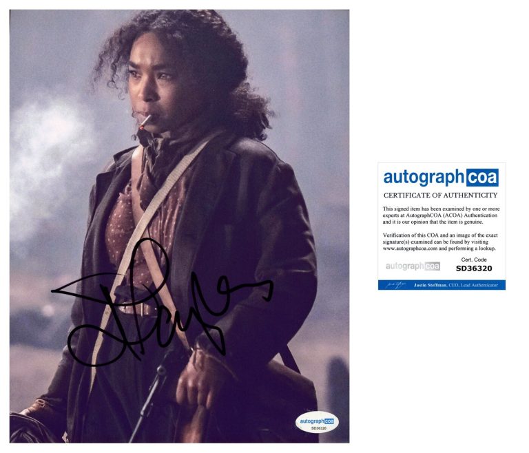Delainey Hayles ‘Interview With The Vampire’ Signed 8x10 Photo ‘Claudia’ ACOA