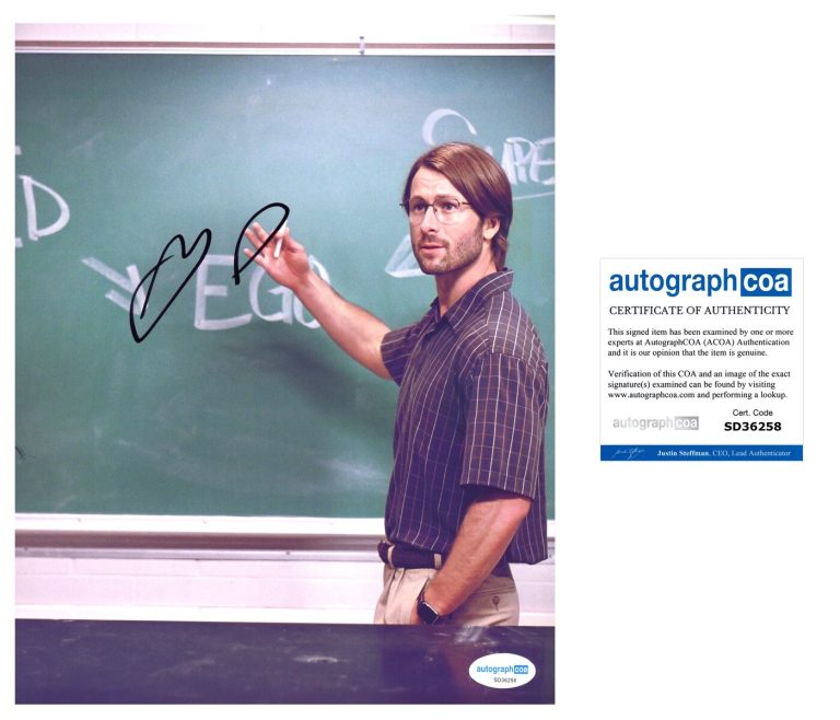Glen Powell ‘Hit Man’ Signed Autographed ‘Gary Johnson' 8x10 Photo ACOA