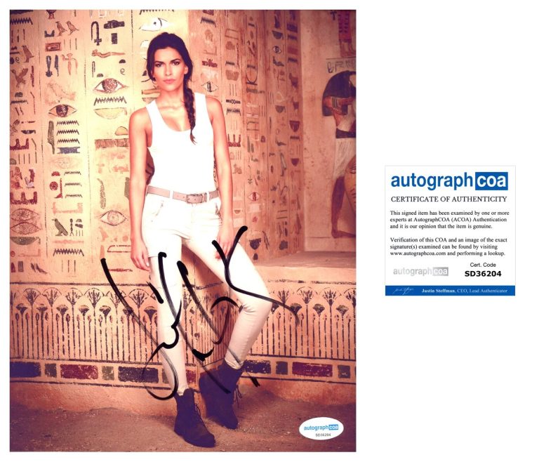 Sofia Pernas ‘Blood & Treasure’ Sexy Actress Signed 8x10 Photo ‘Lexi’ ACOA