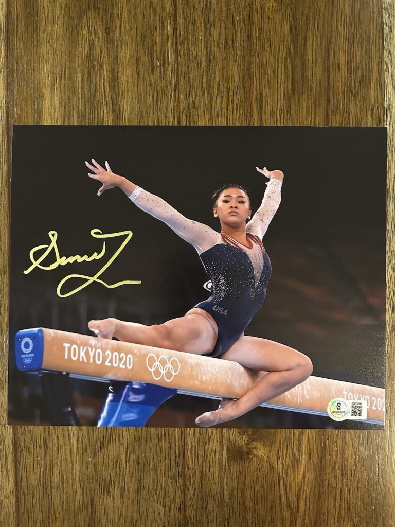 Suni Lee Signed 8x10 photo Gymnast USA Star PROOF Rare Beckett Certified