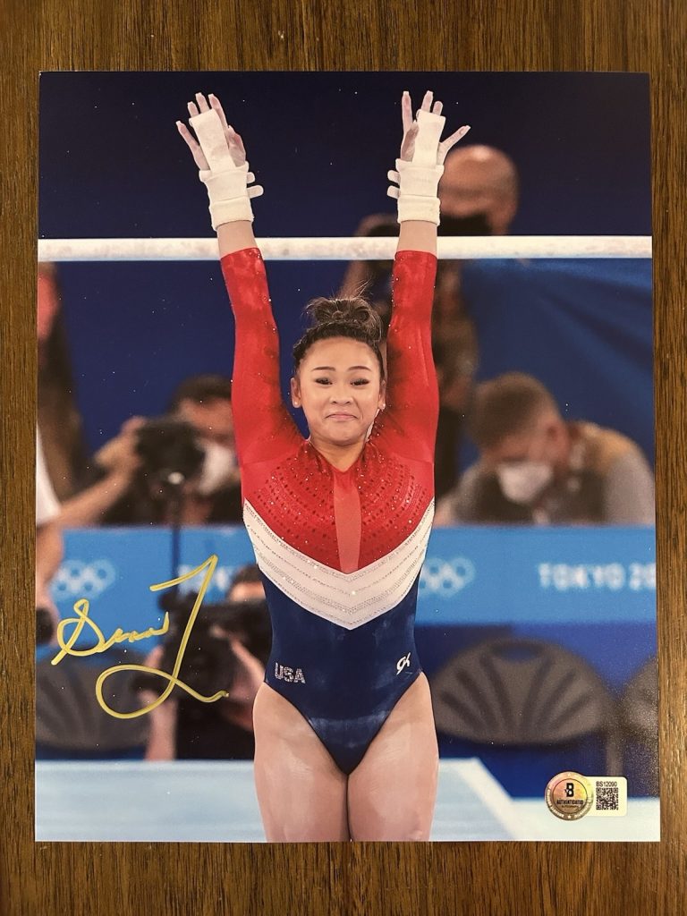 Suni Lee Signed 8x10 photo Gymnast USA Star PROOF Rare Beckett Certified