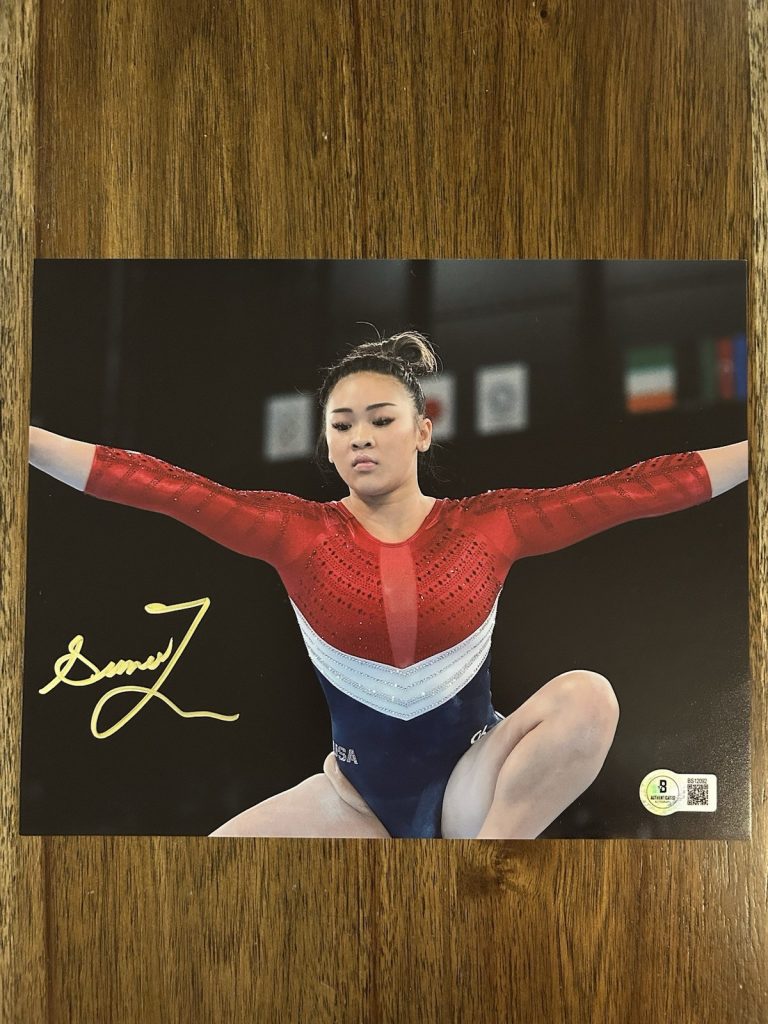Suni Lee Signed 8x10 photo Gymnast USA Star PROOF Rare Beckett Certified