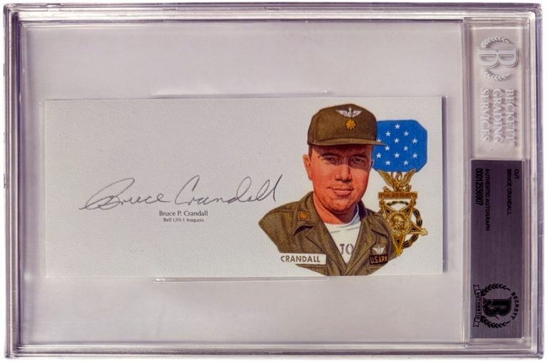 Bruce Crandall signed 6.5”x3” cut sig–Beckett Vietnam War / la Drang/Medal Honor