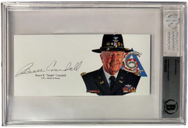 Bruce Crandall signed 6.5”x3” cut sig–Beckett Vietnam War / la Drang/Medal Honor