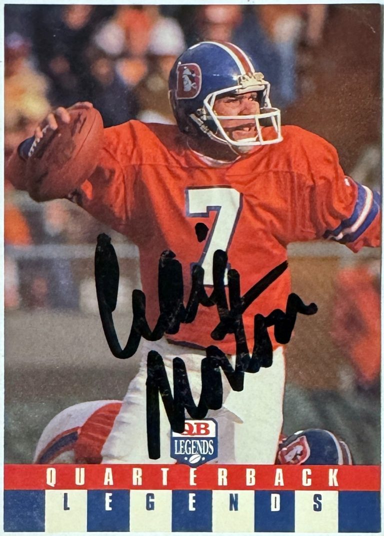 Craig Morton signed 1991 QB Legends Team NFL On Card Auto #32 - COA-  (Broncos)