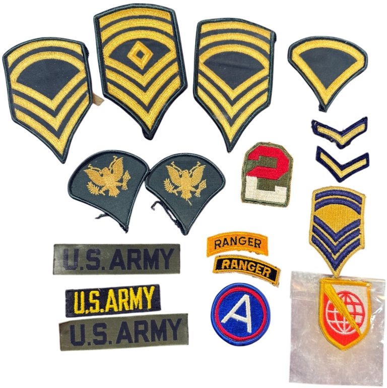 Vintage  U.S. Military Patch Lot 17 Patches WWII/Korean/Vietnam/Cold War/Modern