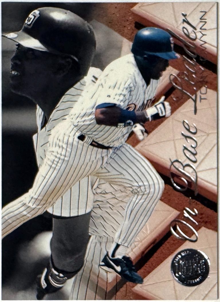 Tony Gwynn 1996 Fleer Ultra On-Base Leaders Gold Medallion Card #3 -(Padres/HOF)