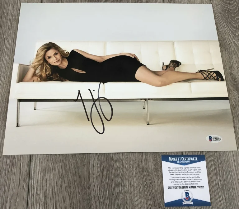 KYRA SEDGWICK SIGNED AUTOGRAPH THE CLOSER 11x14 PHOTO A w/PROOF BECKETT BAS COA