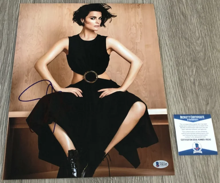 JAIMIE ALEXANDER SIGNED THOR RAGNAROK 11x14 PHOTO G wEXACT PROOF BECKETT BAS COA