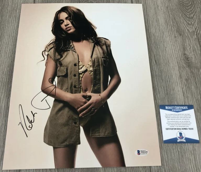 NIKKI REED SIGNED TWILIGHT SLEEPY HOLLOW 11x14 PHOTO w/PROOF & BECKETT BAS COA