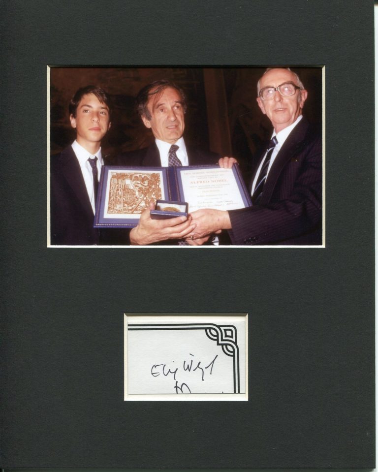 Elie Wiesel Nobel Prize Author Of Night Holocaust Signed Autograph Photo Display