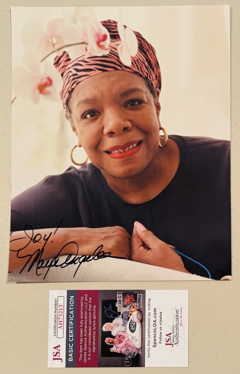 Maya Angelou Signed Autographed 8x10 Photo JSA Cert Poet Civil Rights Activist 2