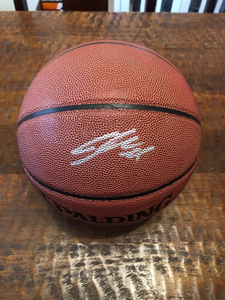 Lauri Markkanen Signed Basketball Proof Coa Chicago Bulls