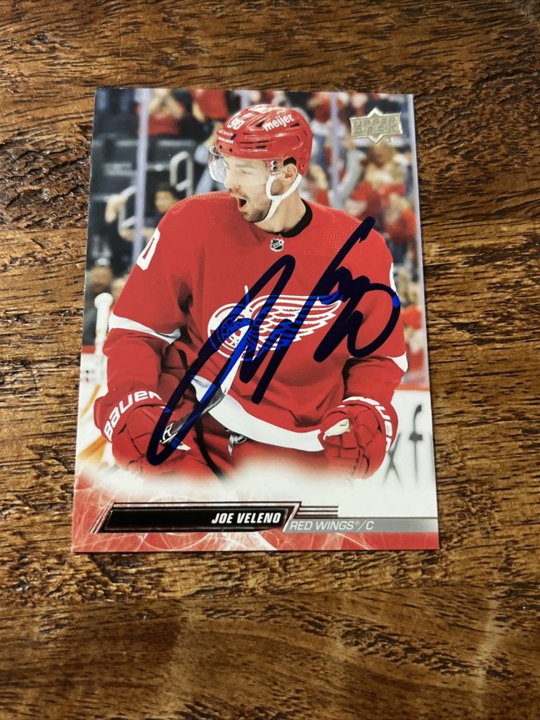 Joe Veleno IP Signed 2022-23 Upper Deck Card Detroit Red Wings Autographed