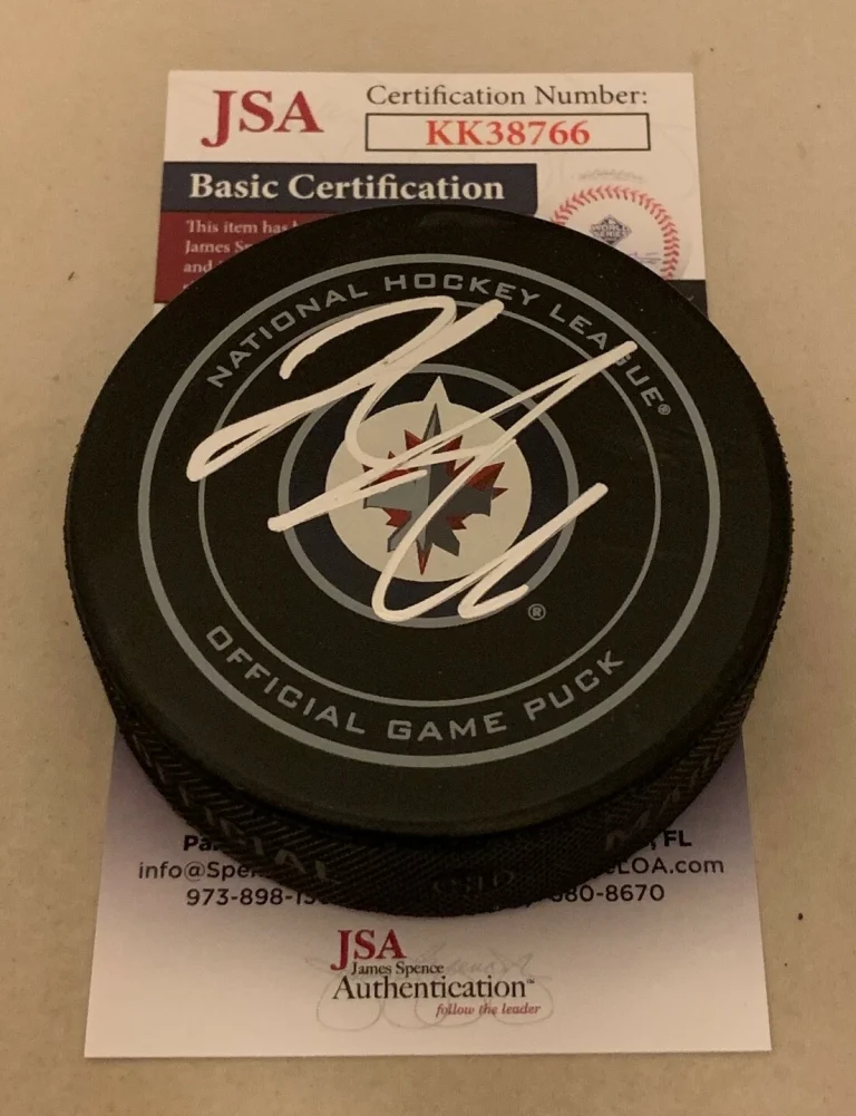 Jack Roslovic signed Winnipeg Jets Official Game Puck autographed JSA