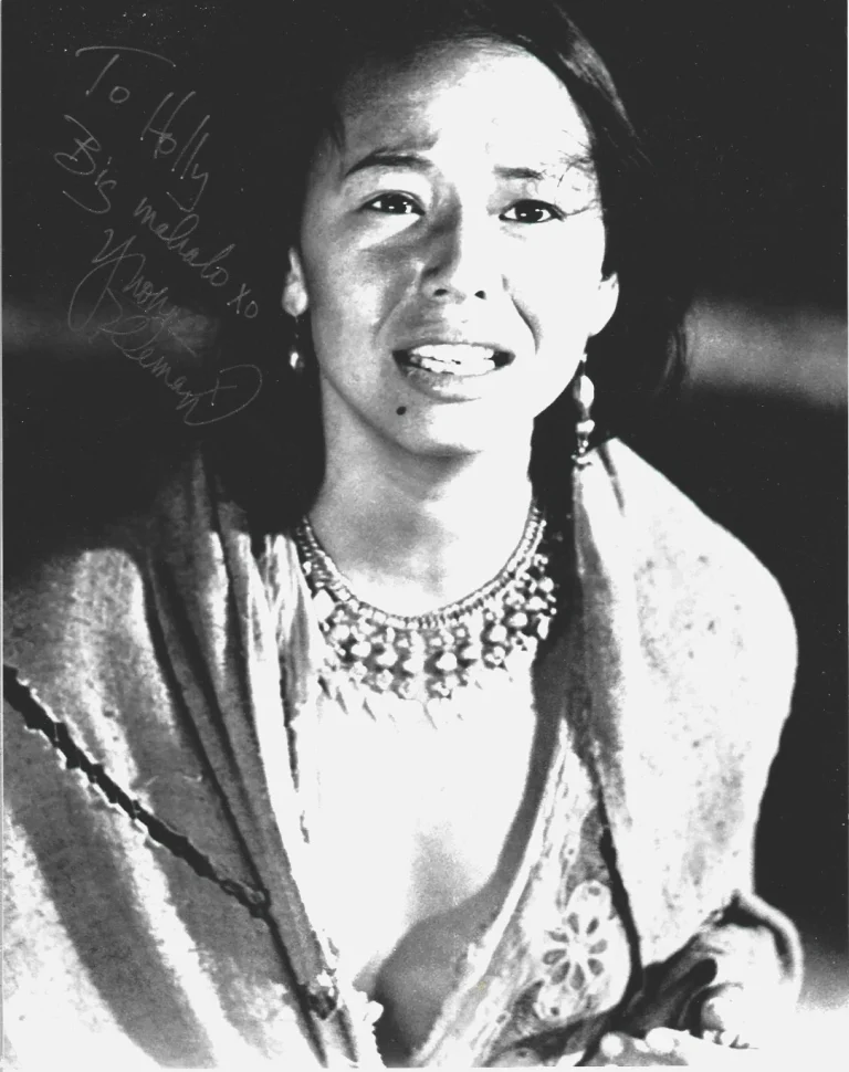 Yvonnne Elliman REAL hand SIGNED 8x10