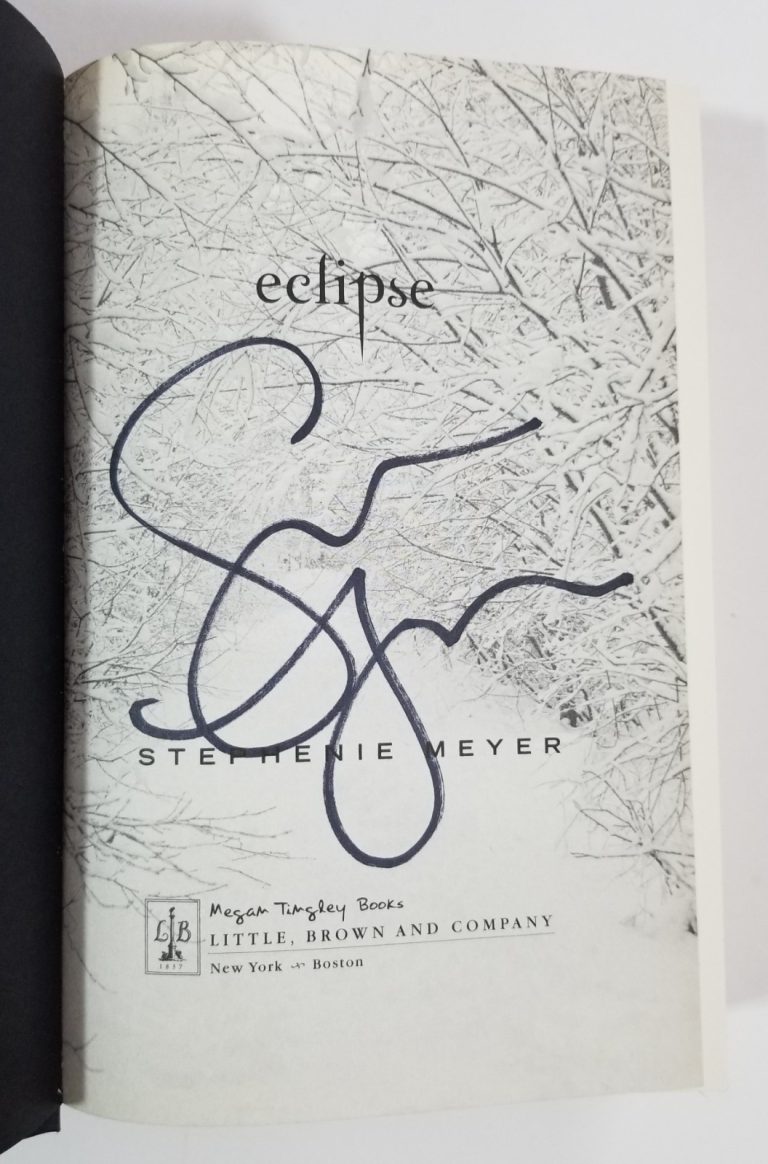 Stephenie Meyer REAL hand SIGNED Eclipse Twilight Saga Book JSA COA Autographed