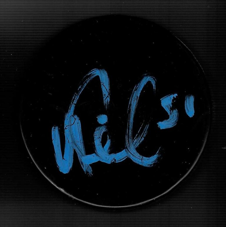 Valtteri Filppula Signed Blank Puck Flames Lightning Islanders Flyers Red Wings