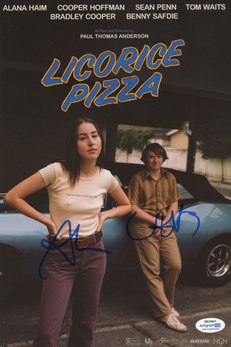 Alana Haim & Cooper Hoffman 