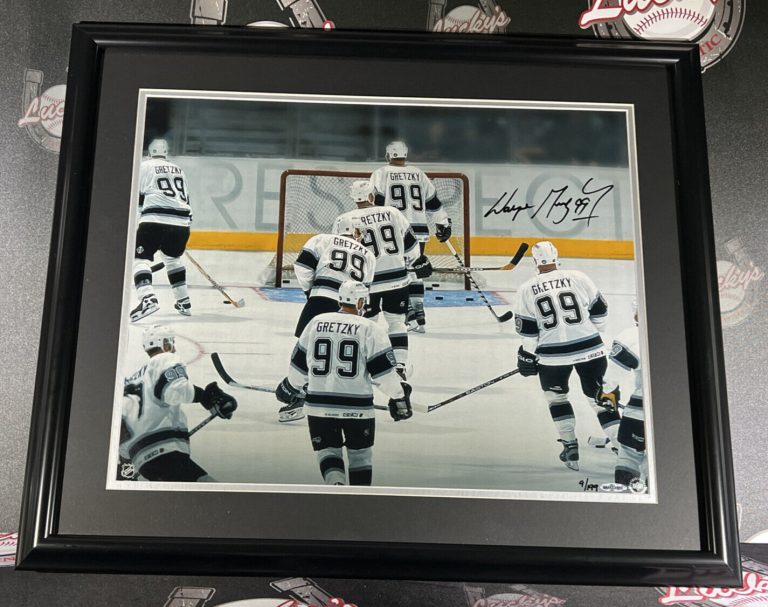 Wayne Gretzky Signed Framed 16x20 Photo LE /199 Upper Deck UDA Kings