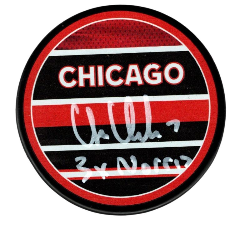 Chris Chelios Signed Blackhawks Reverse Retro Puck w 3x Norris Beckett W BAS COA