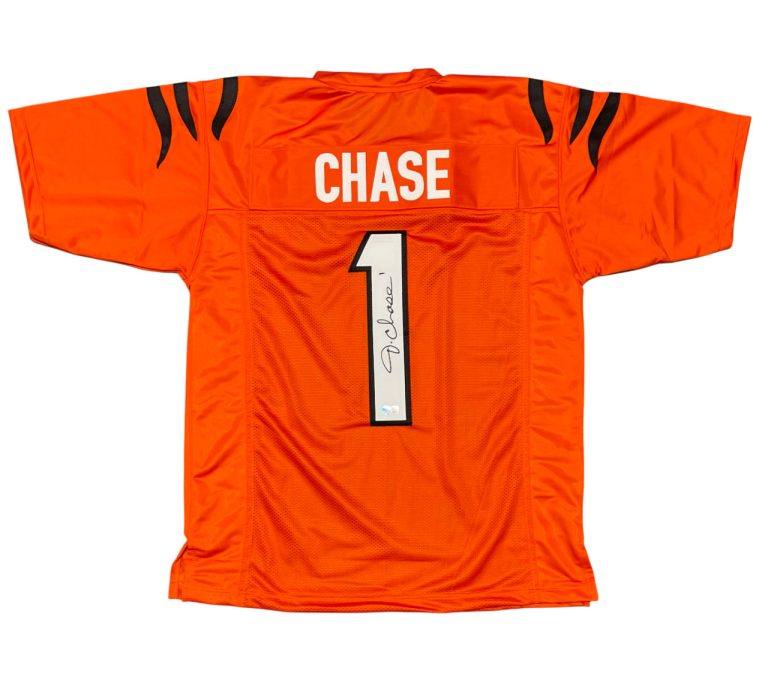 Ja'Marr Chase Signed Cincinnati Bengals Custom Orange Jersey Beckett BAS COA