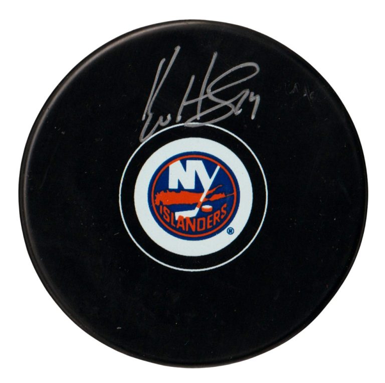 Bo Horvat Signed Autographed NY Islanders Logo Puck #14 Beckett Witness BAS COA