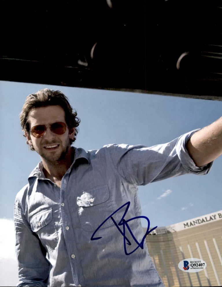 Bradley Cooper Signed The Hangover 8x10 Photo Beckett COA