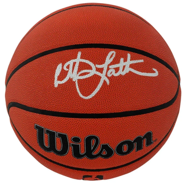 Christian Laettner Signed Wilson Indoor/Outdoor NBA Basketball  - (SCHWARTZ COA)