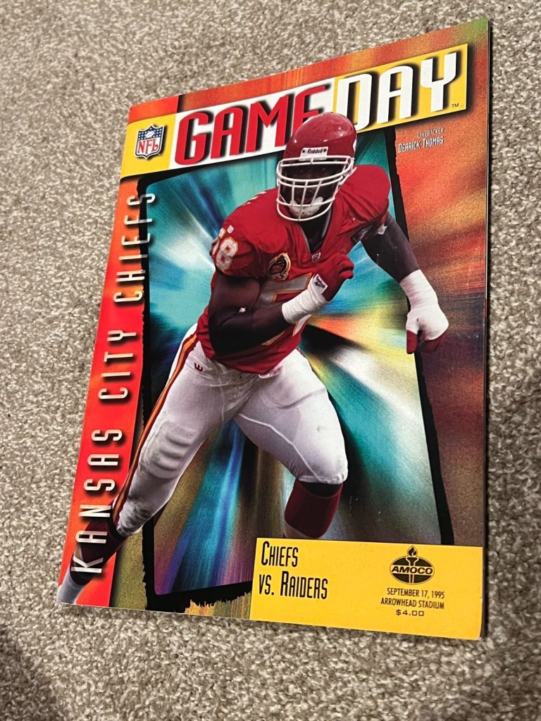 FOOTBALL PROGRAM KANSAS CITY CHIEFS OAKLAND RAIDERS 9/17 1995 DERRICK THOMAS