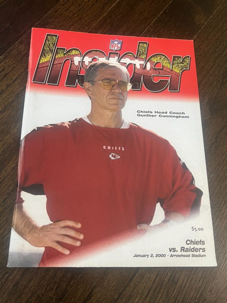 FOOTBALL PROGRAM KANSAS CITY CHIEFS OAKLAND RAIDERS 1/2 2000 GUNTHER CUNNINGHAM