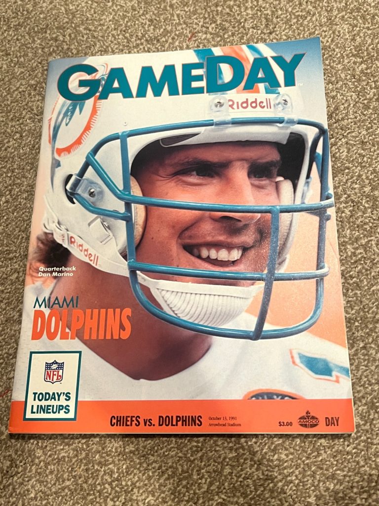 FOOTBALL PROGRAM KANSAS CITY CHIEFS MIAMI DOLPHINS DAN MARINO 10/13 1991