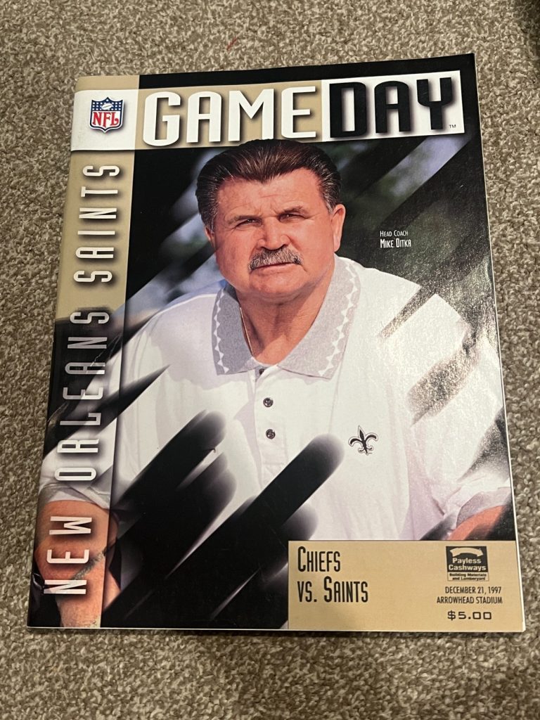 FOOTBALL PROGRAM KANSAS CITY CHIEFS NEW ORLEANS SAINTS MIKE DITKA 12/21 1997