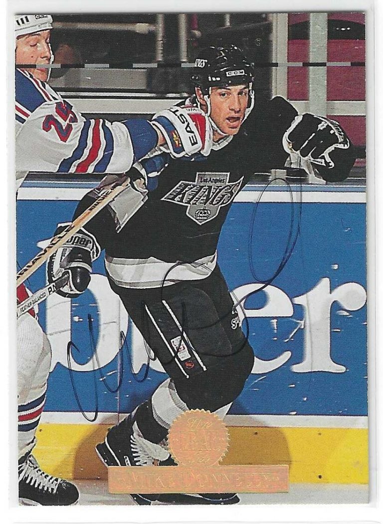Mike Donnelly Signed 1994/95 Leaf Card #106 Los Angeles Kings
