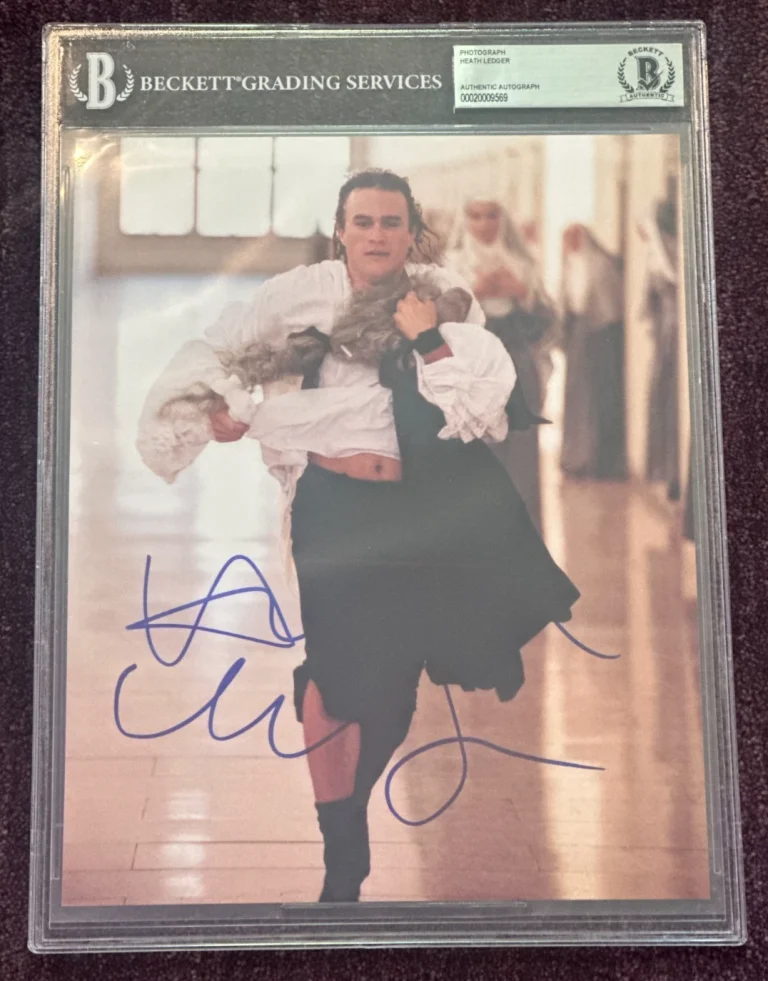 HEATH LEDGER Signed 8 X 10 PHOTO Beckett Encapsulated (BAS)