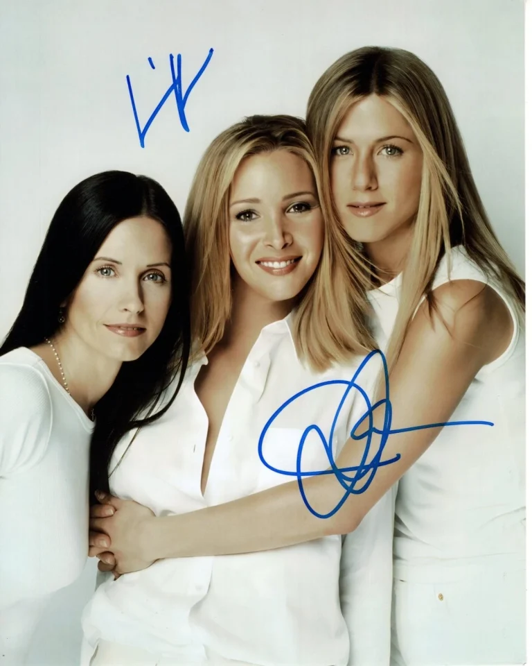 JENNIFER ANISTON and LISA KUDROW signed autographed 8x10 photo