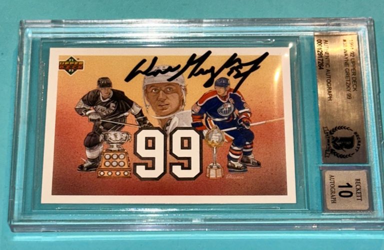 WAYNE GRETZKY Signed 1991-92 UPPER DECK Card #38 Beckett Slabbed GRADED 10