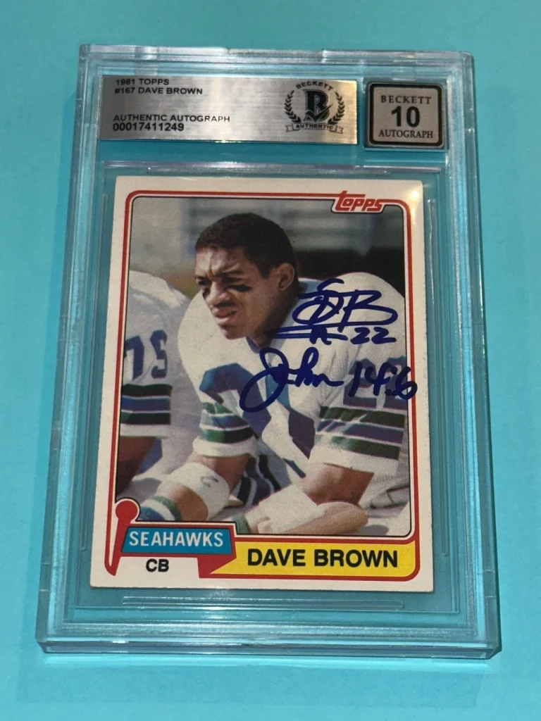 DAVE BROWN Signed 1981 TOPPS Card #167 Beckett Auth BAS AUTO 10