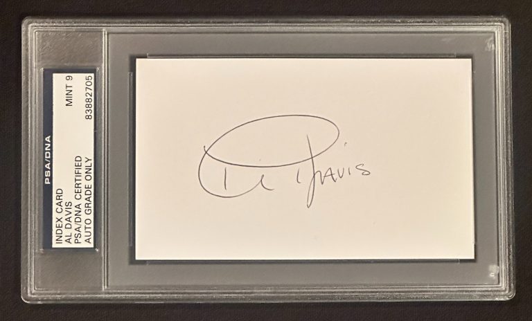 AL DAVIS (Raiders) Signed INDEX CARD PSA Encapsulated AUTO 9