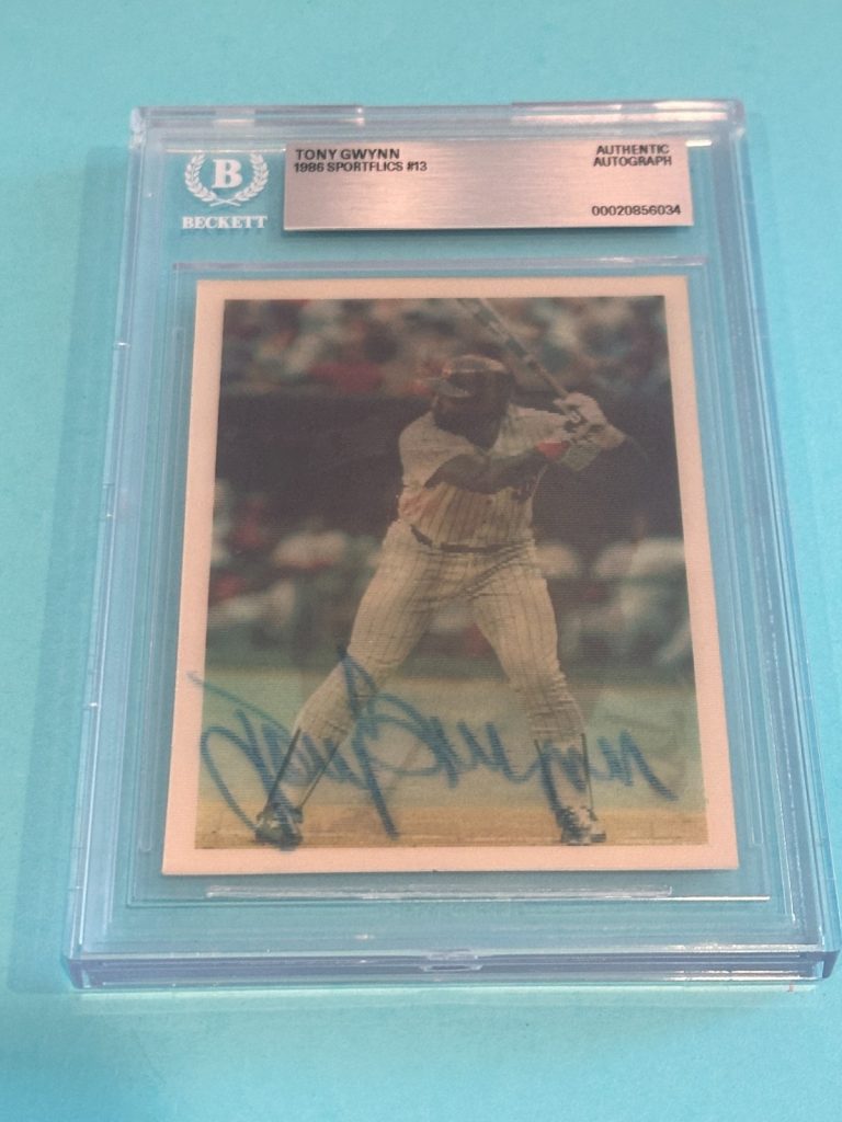 TONY GWYNN Signed 1986 SPORTFLICS Card #13 Beckett (BAS)