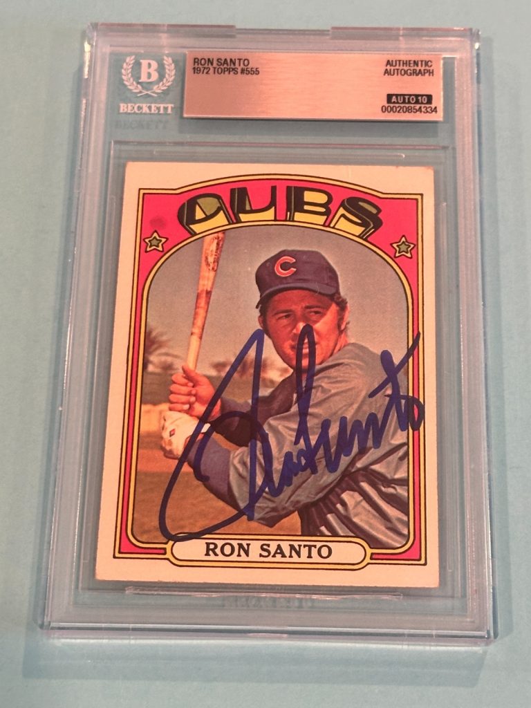 RON SANTO Signed 1972 TOPPS Card #555 Beckett (BAS) AUTO 10